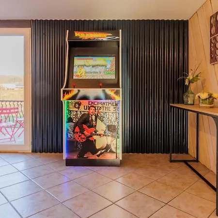 Le Garage Holiday home *