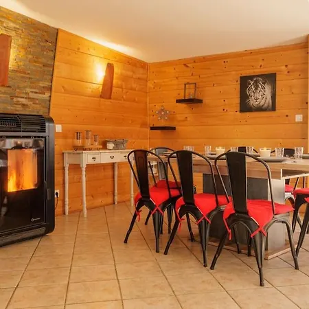 Le Garage * Lorp-Sentaraille