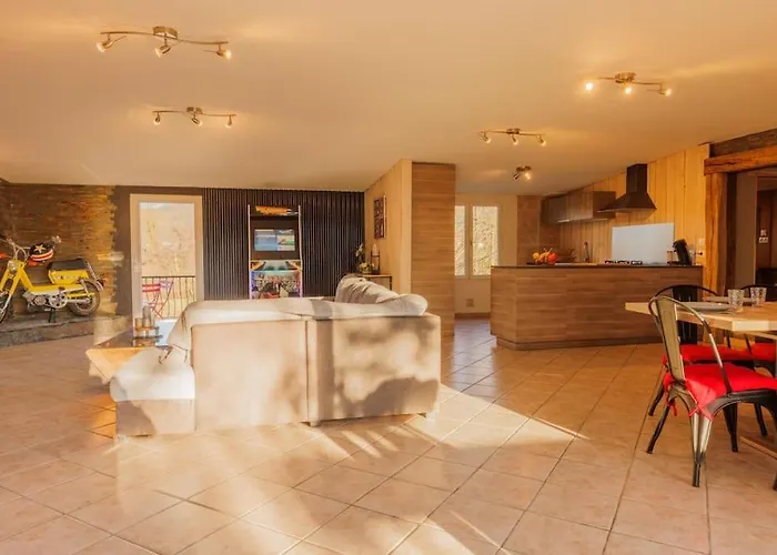 Le Garage * Lorp-Sentaraille